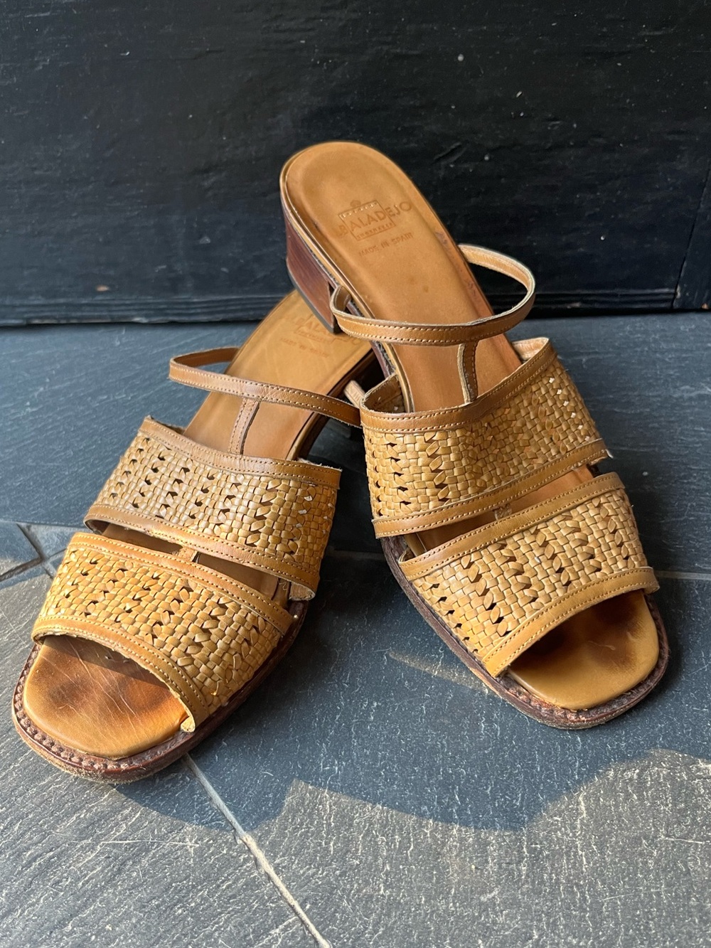 Lovely Albaladejo by Carmina Shoemaker Spanish Leather Mule Sandals